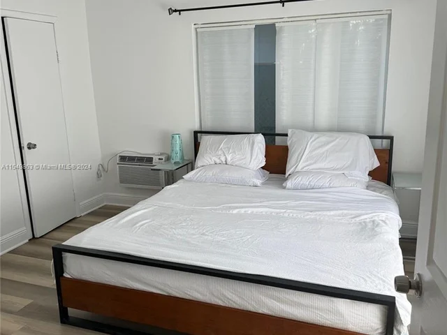 919 SW 10th St # 1, Miami FL 33130