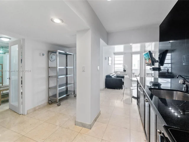 100 Lincoln Rd # 1020, Miami Beach FL 33139