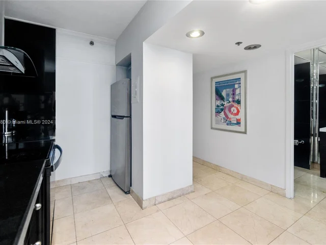 100 Lincoln Rd # 1020, Miami Beach FL 33139