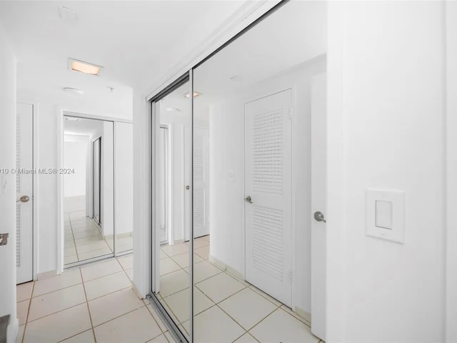 5601 Collins Ave # 1604, Miami Beach FL 33140