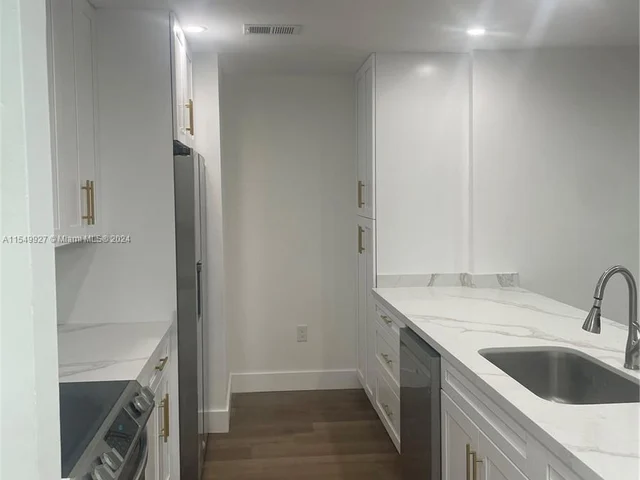 21361 NW 39th Ave, Miami Gardens FL 33055