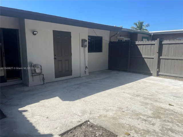 21361 NW 39th Ave, Miami Gardens FL 33055