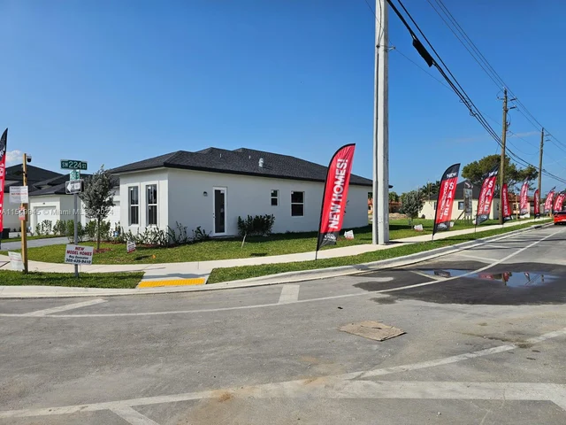 22580 SW 125 AVE, Miami FL 33170