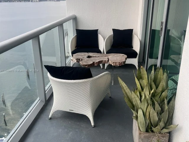 7930 East Dr, North Bay Village FL 33141