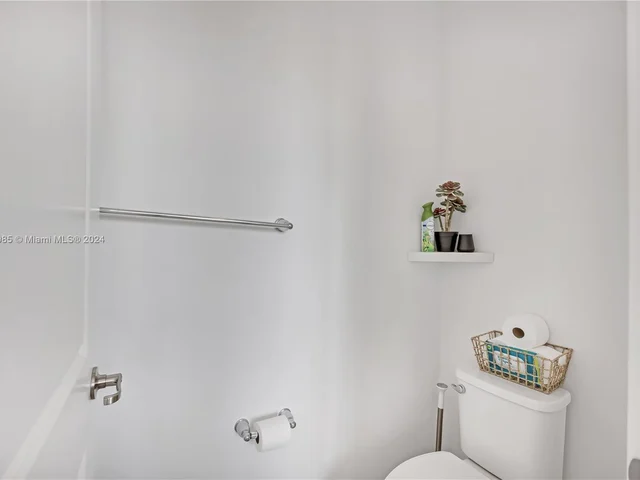 11548 SW 14th St, Pembroke Pines FL 33025