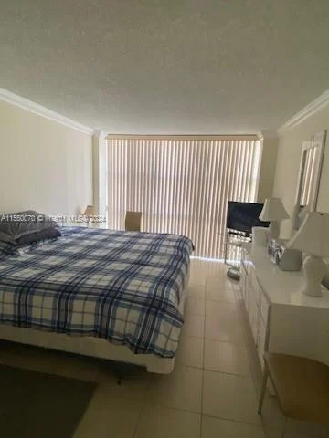 16909 N Bay Rd # 608, Sunny Isles Beach FL 33160