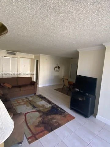16909 N Bay Rd # 608, Sunny Isles Beach FL 33160