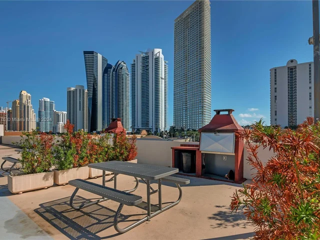 16909 N Bay Rd # 608, Sunny Isles Beach FL 33160