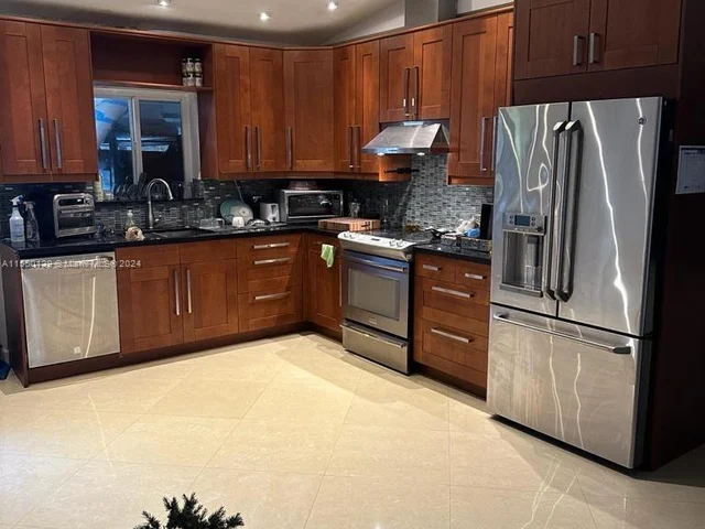 4920 SW 27th Ave # 0, Dania Beach FL 33312