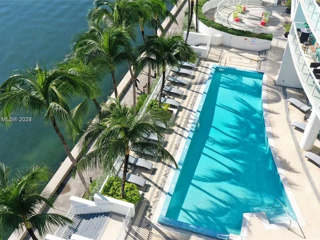 665 NE 25th St # 801, Miami FL 33137