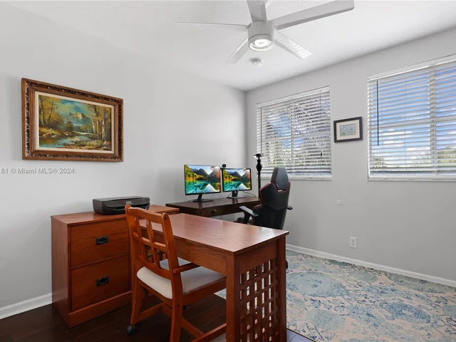 580 Carrington Dr, Weston FL 33326