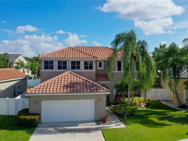 580 Carrington Dr, Weston FL 33326