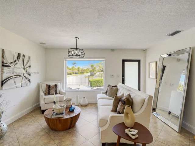 4400 SW 104th Ave, Miami FL 33165