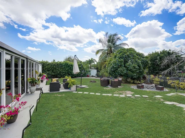 4400 SW 104th Ave, Miami FL 33165