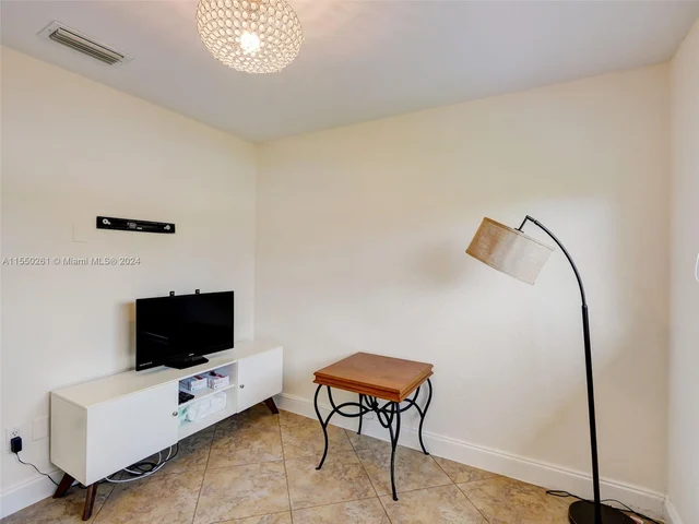 4400 SW 104th Ave, Miami FL 33165