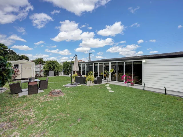 4400 SW 104th Ave, Miami FL 33165