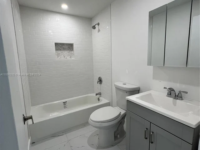 705 E 20th St, Hialeah FL 33013