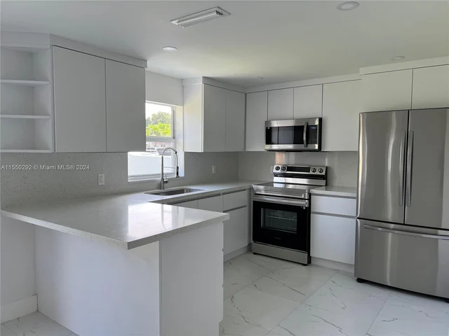 705 E 20th St, Hialeah FL 33013