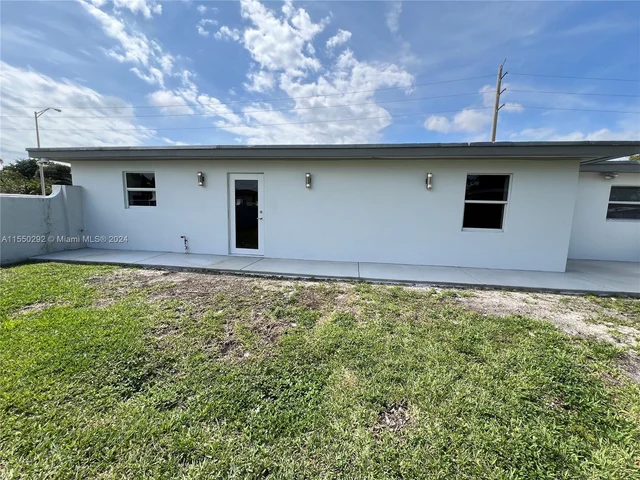 705 E 20th St, Hialeah FL 33013