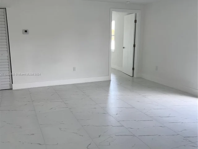 705 E 20th St, Hialeah FL 33013