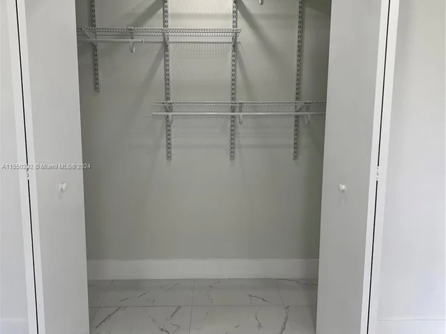 705 E 20th St, Hialeah FL 33013