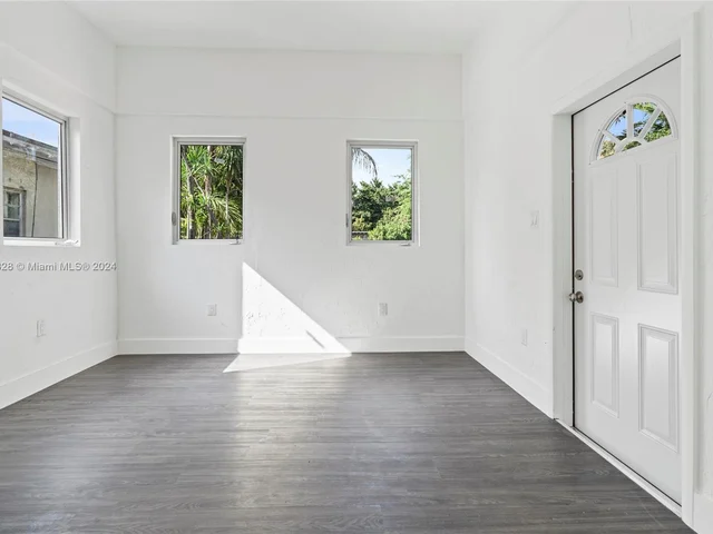 434 NW 110th St, Miami FL 33168