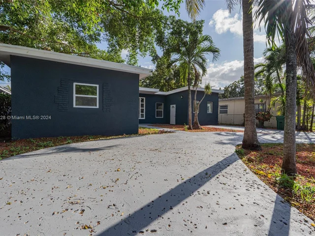 434 NW 110th St, Miami FL 33168