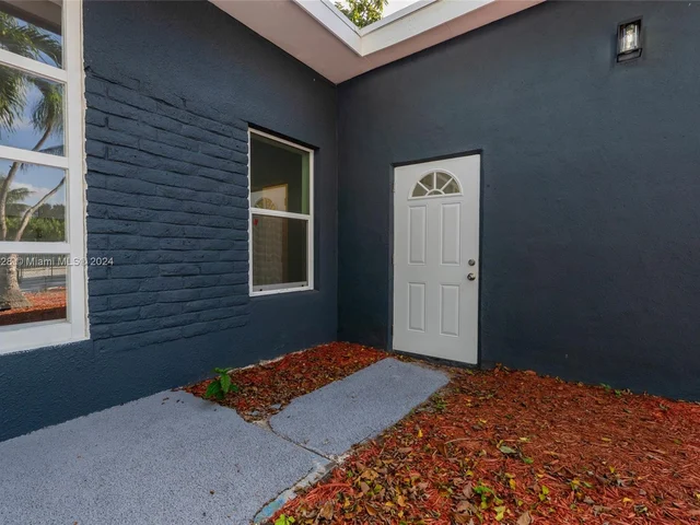 434 NW 110th St, Miami FL 33168