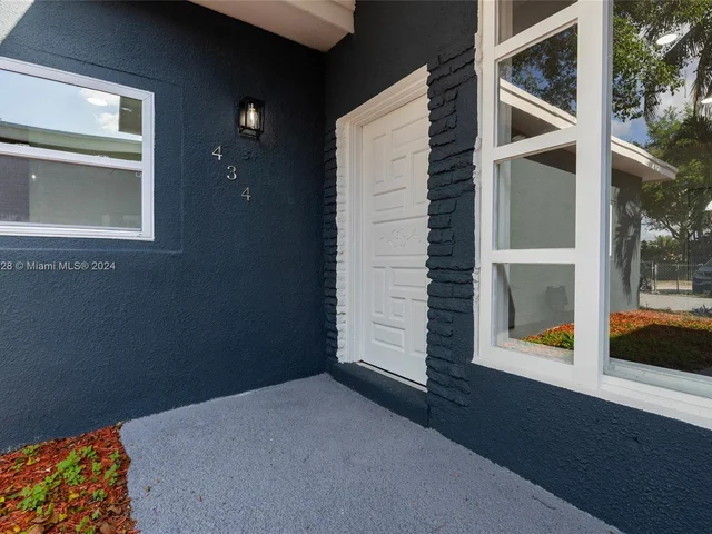 434 NW 110th St, Miami FL 33168
