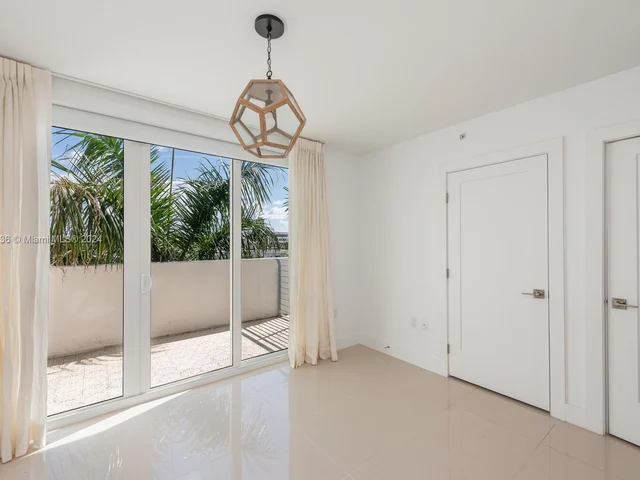 47 N SHORE DR # 47, Miami Beach FL 33141