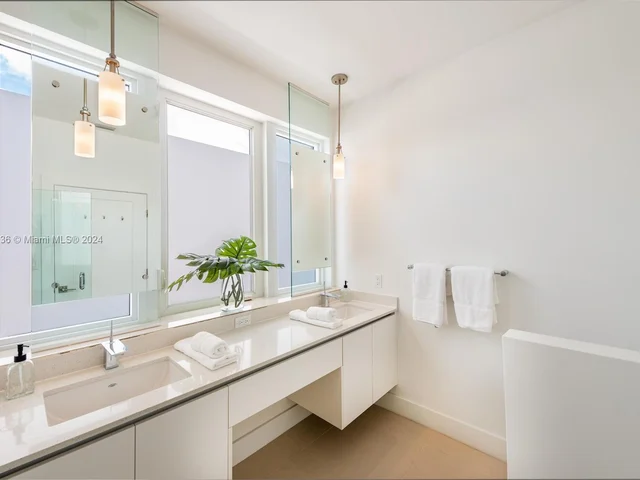 47 N SHORE DR # 47, Miami Beach FL 33141