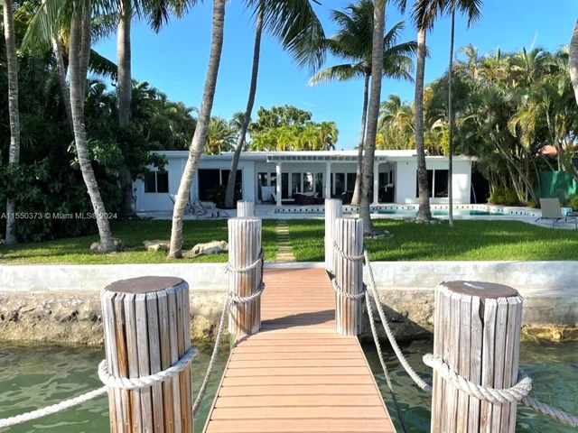 1200 Bay Dr, Miami Beach FL 33141