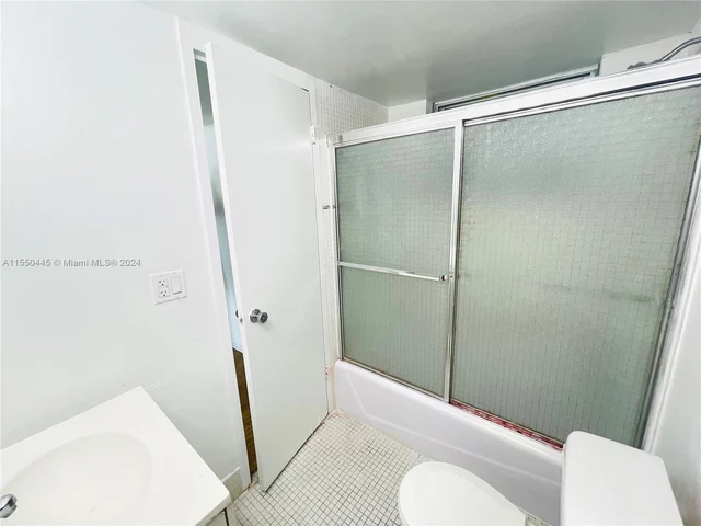 8000 Harding Ave # 4A, Miami Beach FL 33141