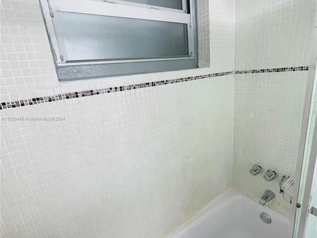 8000 Harding Ave # 4A, Miami Beach FL 33141