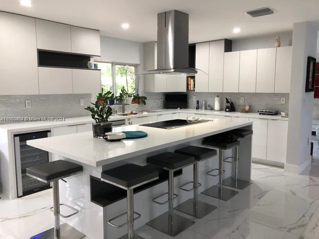 8721 SW 80th St, Miami FL 33173