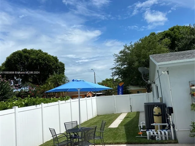 8721 SW 80th St, Miami FL 33173