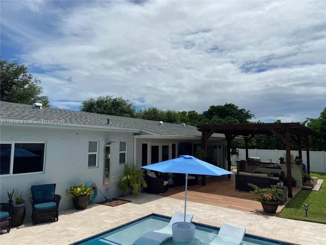 8721 SW 80th St, Miami FL 33173