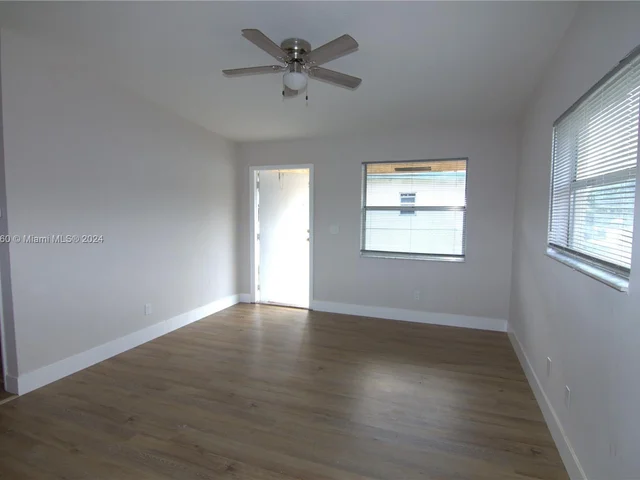 806 NW 10th St # 1, Hallandale Beach FL 33009