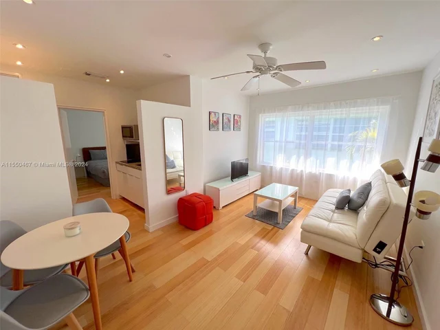 1555 Pennsylvania Ave # 205, Miami Beach FL 33139