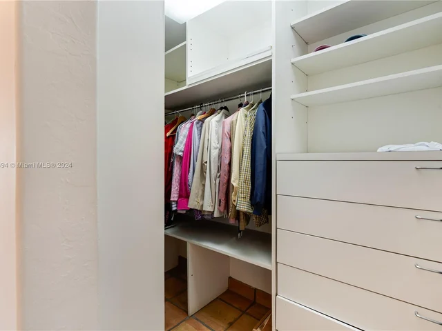 2000 S Bayshore Dr # 48, Miami FL 33133