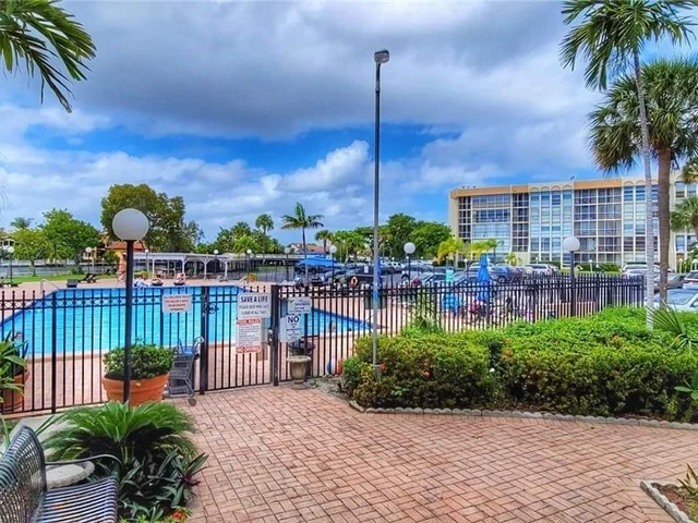 801 Three Islands Blvd # 509, Hallandale Beach FL 33009