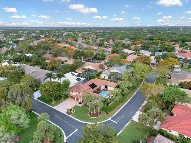 6516 NW 99th Ln, Parkland FL 33076