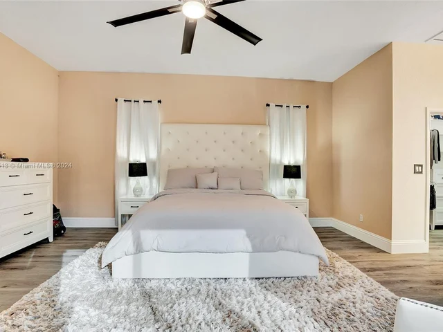 6516 NW 99th Ln, Parkland FL 33076