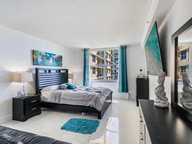 2501 S Ocean Dr # 1020, Hollywood FL 33019