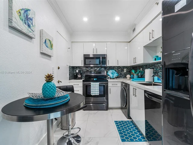 2501 S Ocean Dr # 1020, Hollywood FL 33019