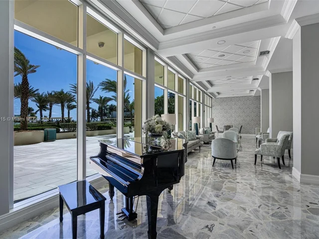 2501 S Ocean Dr # 1020, Hollywood FL 33019