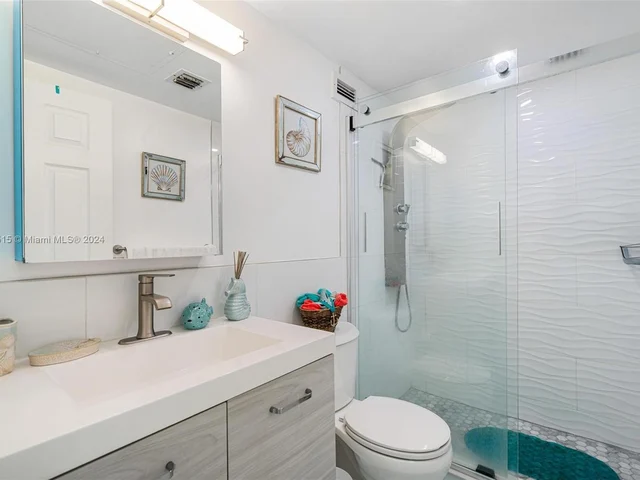 2501 S Ocean Dr # 1020, Hollywood FL 33019