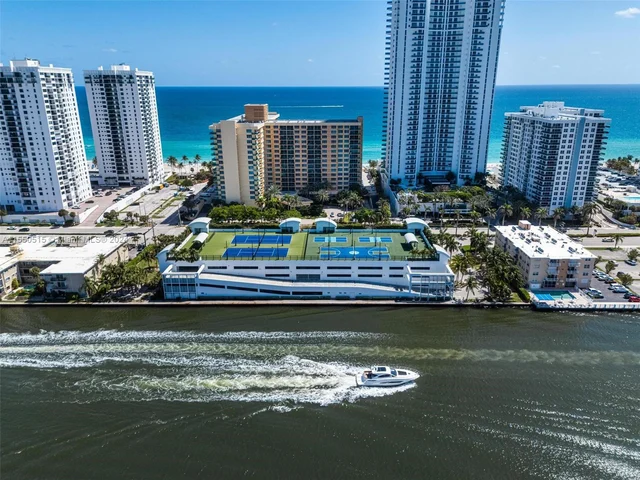 2501 S Ocean Dr # 1020, Hollywood FL 33019