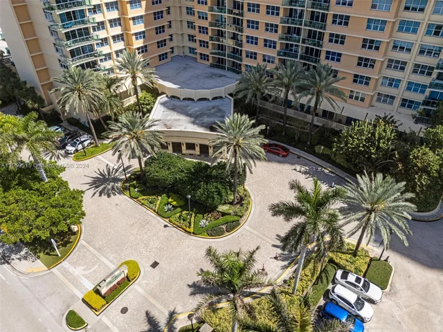 2501 S Ocean Dr # 1020, Hollywood FL 33019