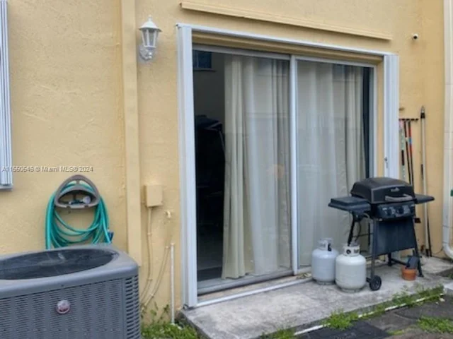 6940 NW 177th St # P105, Hialeah FL 33015